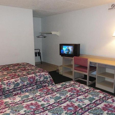 Americas Best Value Inn Battle Creek Camera foto