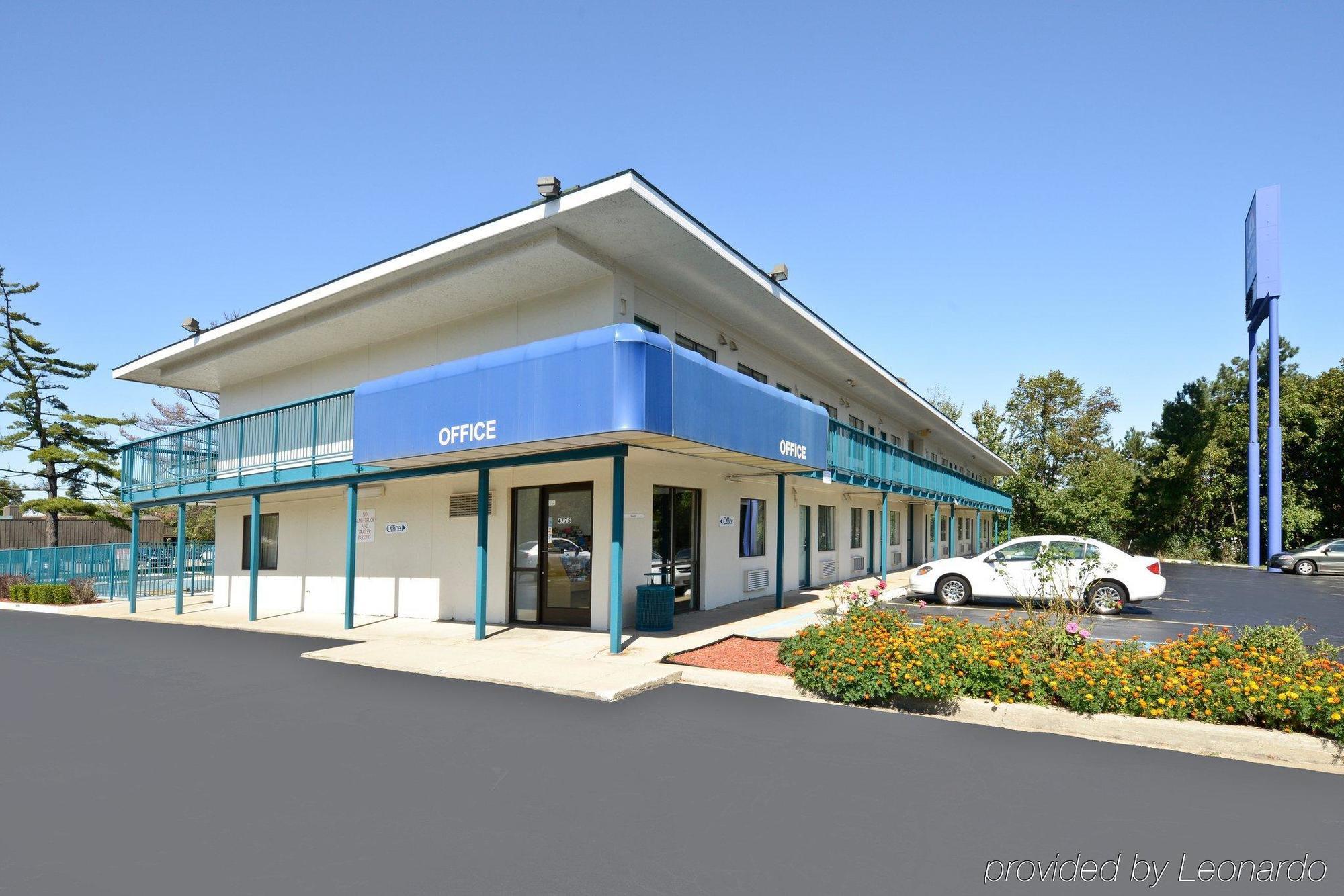 Americas Best Value Inn Battle Creek Esterno foto
